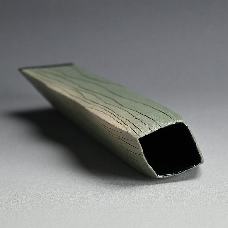 Tall Colored Clay Vase ー宮下 善爾 "彩泥花器 佇む"