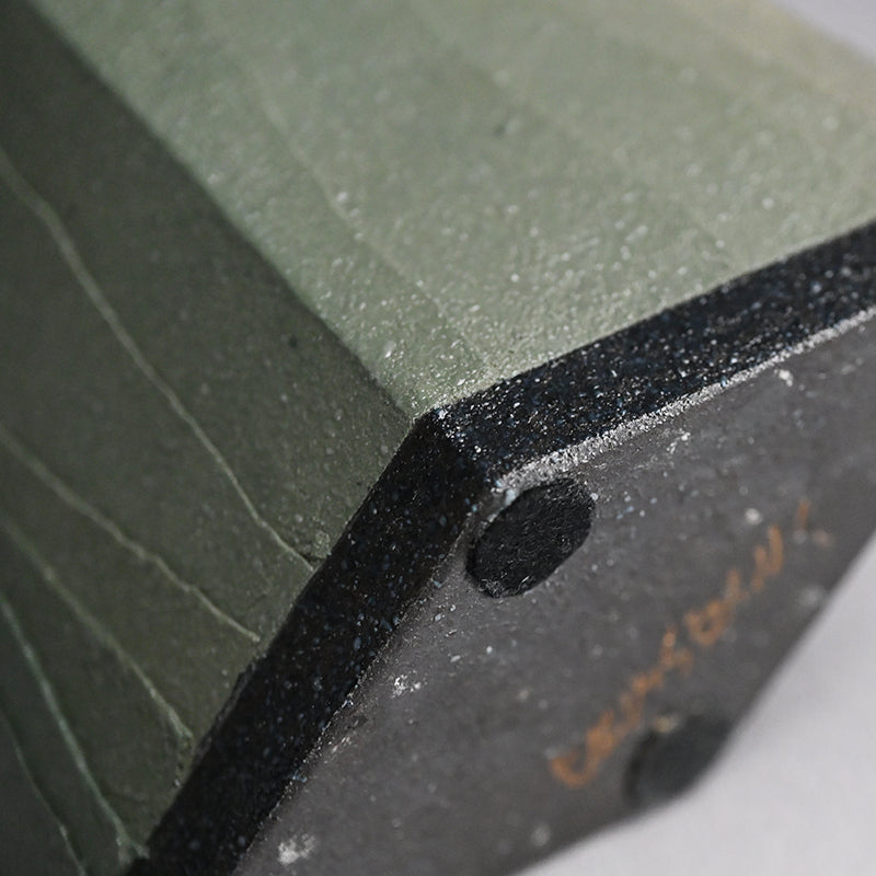 Tall Colored Clay Vase ー宮下 善爾 "彩泥花器 佇む"