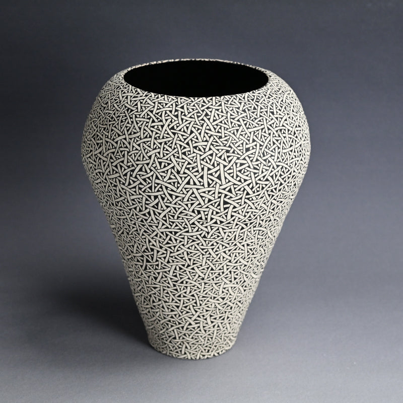 Large Tapering Vase ー鈴木 優作 “あみあみつぼ”