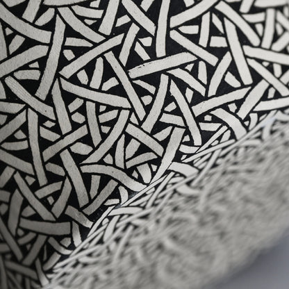 Large Tapering Vase ー鈴木 優作 “あみあみつぼ”