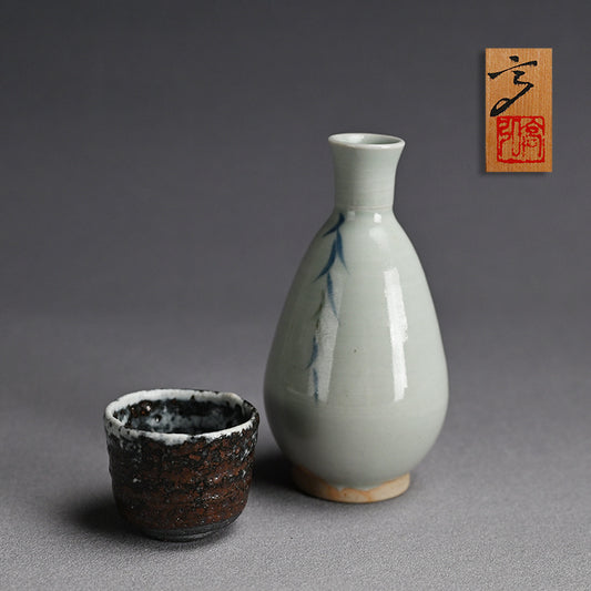 Unusual Sake Set ー近藤 高弘 "徳利" "ぐい吞"