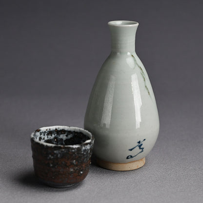 Unusual Sake Set ー近藤 高弘 "徳利" "ぐい吞"
