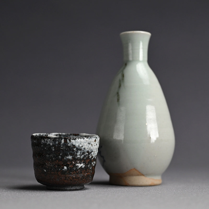 Unusual Sake Set ー近藤 高弘 "徳利" "ぐい吞"
