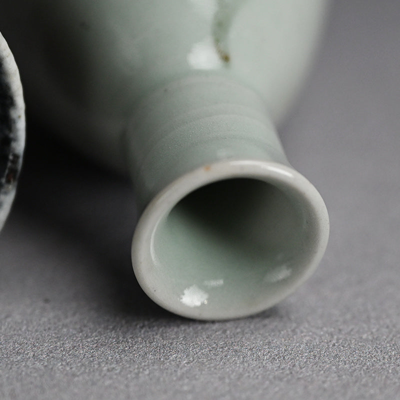 Unusual Sake Set ー近藤 高弘 "徳利" "ぐい吞"