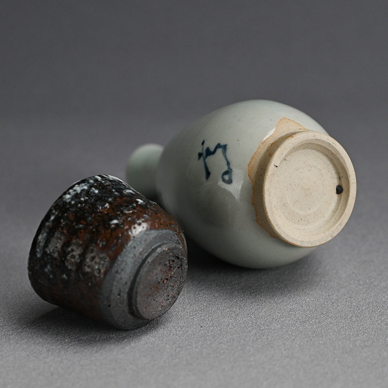 Unusual Sake Set ー近藤 高弘 "徳利" "ぐい吞"