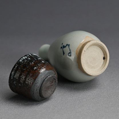 Unusual Sake Set ー近藤 高弘 "徳利" "ぐい吞"
