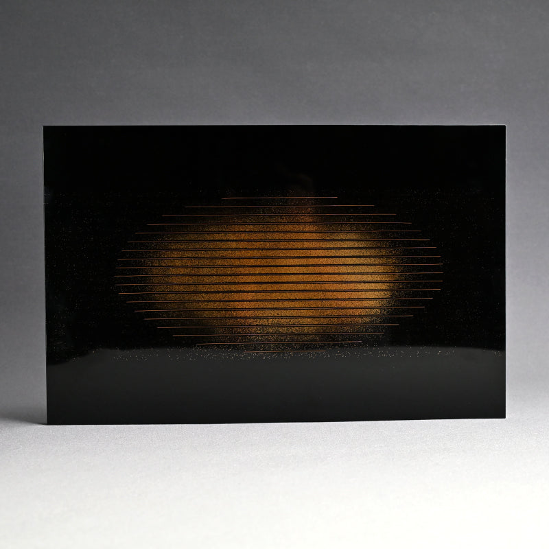 Exquisite Glimmering Lacquered Table ー服部 峻昇 “光彩 卓”
