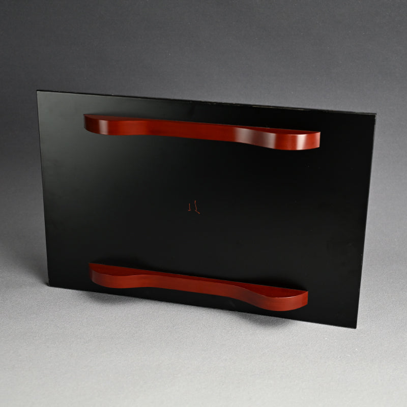 Exquisite Glimmering Lacquered Table ー服部 峻昇 “光彩 卓”