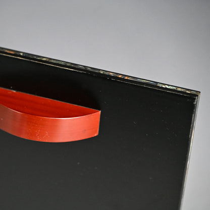 Exquisite Glimmering Lacquered Table ー服部 峻昇 “光彩 卓”