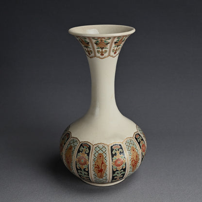 Antique Japanese Satsuma Vase by Kozan