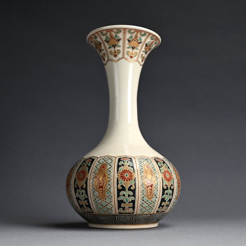 Antique Japanese Satsuma Vase by Kozan