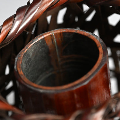 Woven Bamboo Hanging Wall Basket ー上田 尚雲斎 “風尾竹 胡籠”