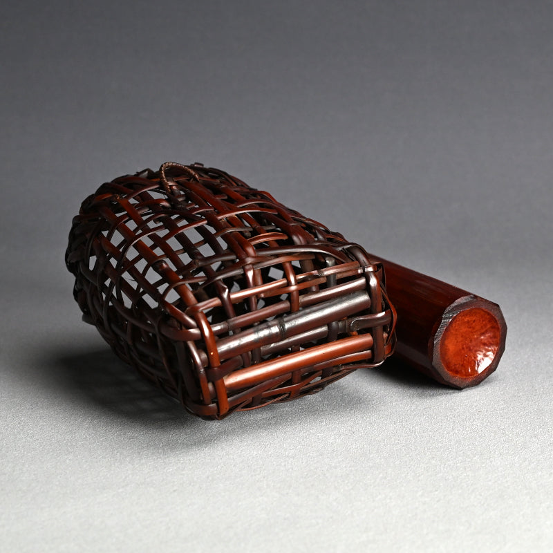 Woven Bamboo Hanging Wall Basket ー上田 尚雲斎 “風尾竹 胡籠”