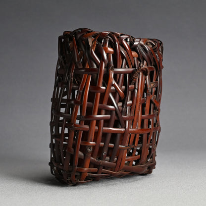 Woven Bamboo Hanging Wall Basket ー上田 尚雲斎 “風尾竹 胡籠”