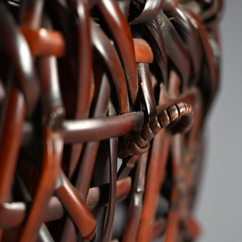 Woven Bamboo Hanging Wall Basket ー上田 尚雲斎 “風尾竹 胡籠”