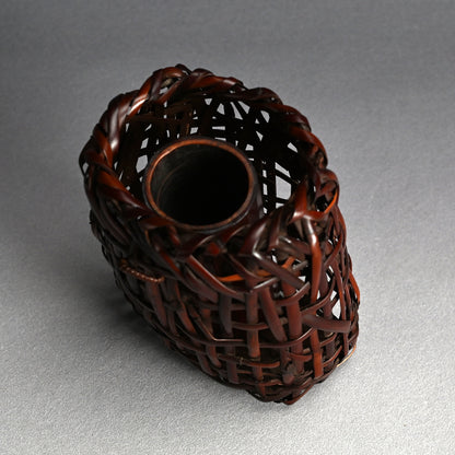 Woven Bamboo Hanging Wall Basket ー上田 尚雲斎 “風尾竹 胡籠”