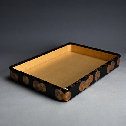 Superb Lacquer Tray w/ Chrysanthemum ー鈴木 表朔 "蒔絵黒塗祝箱"