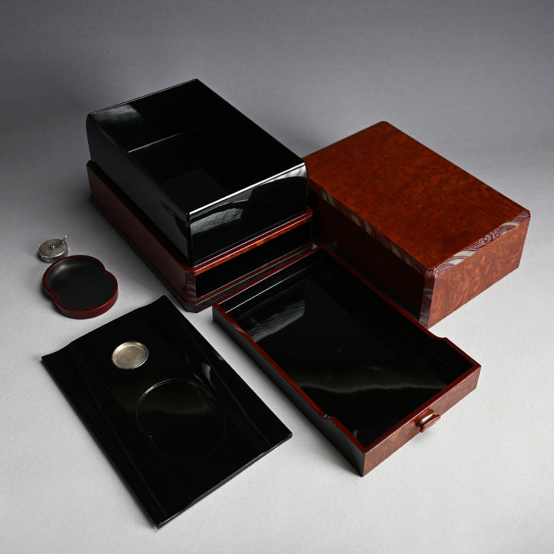 Unusual Lacquered Wood Suzuri-bako Writing Cabinet ー藤井 伊三吉 “日月雲杢硯箱”