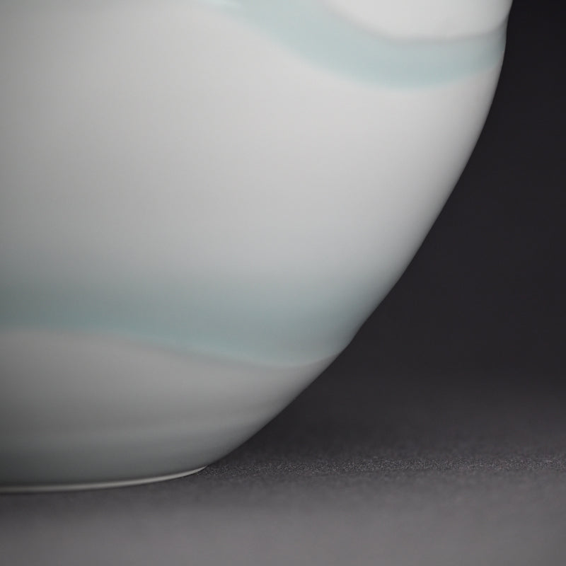 Terui Ichigen (Kazuyoshi) Porcelain Wave Vase ー照井 一玄 "青白磁壺 水の中"