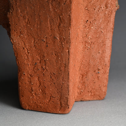 Sculptural Bizen Vase ー川端 文男 "備前 花器"
