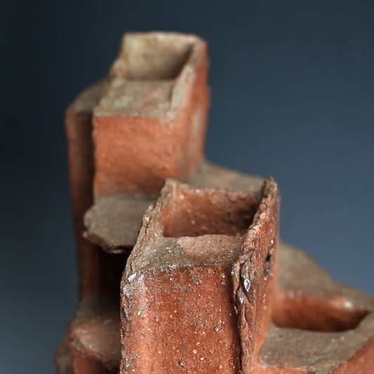 Sculptural Bizen Vase ー川端 文男 "備前 花器"