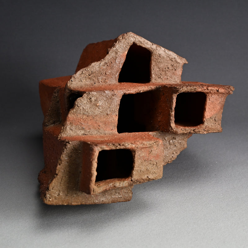 Sculptural Bizen Vase ー川端 文男 "備前 花器"