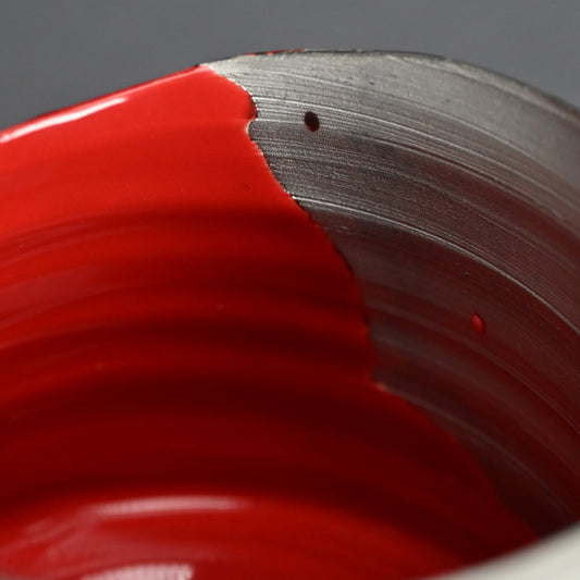 White-gold & Red Chawan Tea Bowl ー東井 真咲朝 "赫飛白金碗"