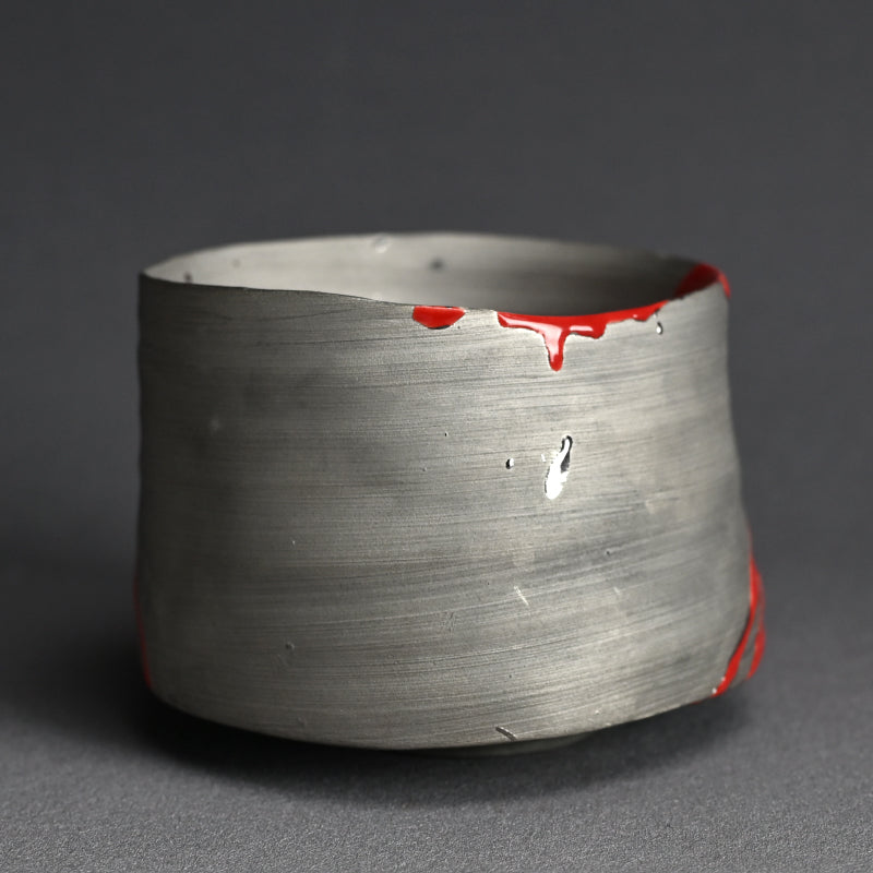 White-gold & Red Chawan Tea Bowl ー東井 真咲朝 "赫飛白金碗"