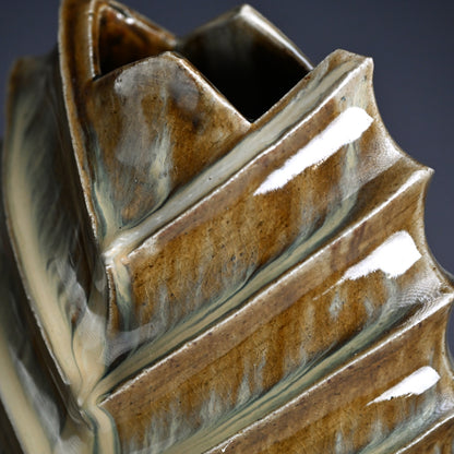 Contemporary Takatori Pottery Vase ー末吉 宏光 “高取焼 花入”