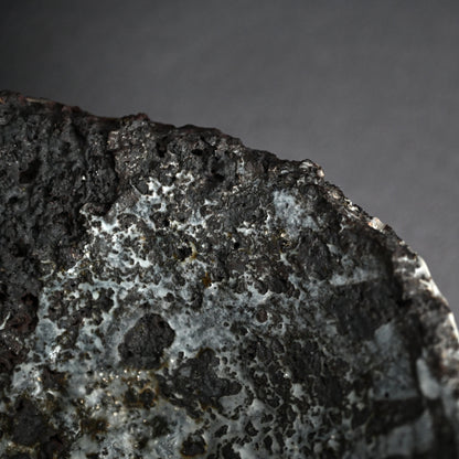 Igneous (not a) Chawan Bowl ー白石 陽一 "茶碗"