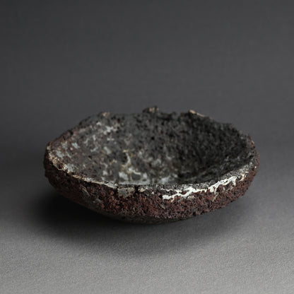 Igneous (not a) Chawan Bowl ー白石 陽一 "茶碗"