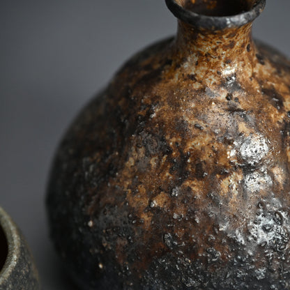 Contemporary Bizen Sake Set ー森 敏彰 “備前 酒器”