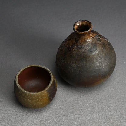 Contemporary Bizen Sake Set ー森 敏彰 “備前 酒器”
