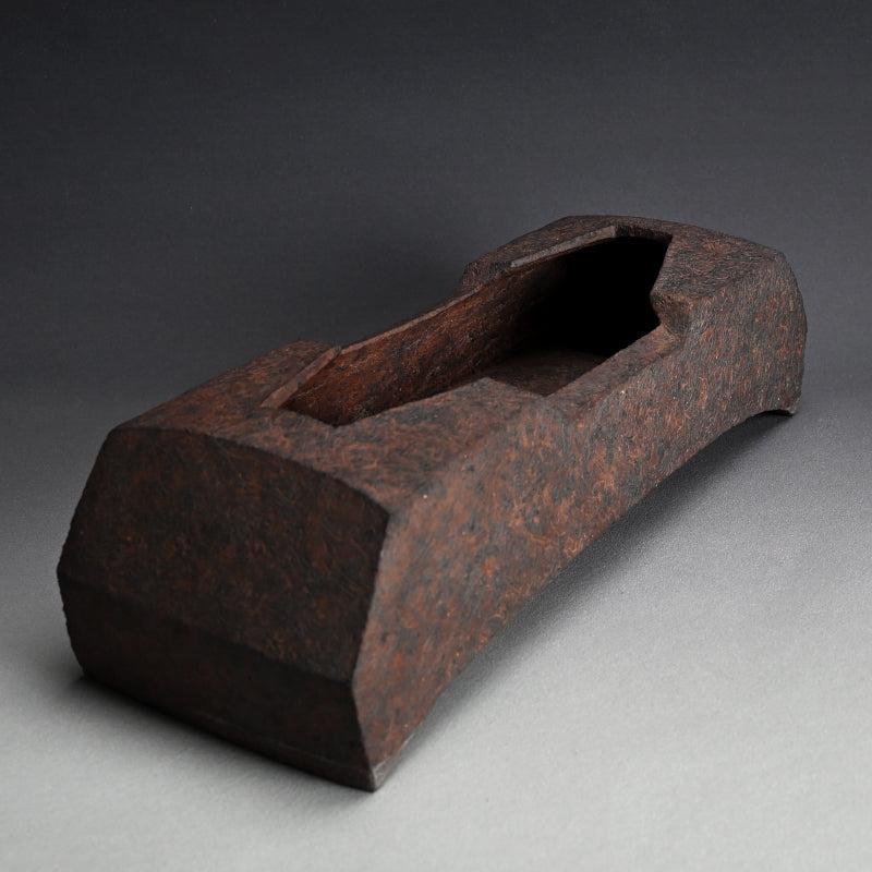 Rare Form Based Ceramic Basin ー和田 守卑良 “雲花文器”