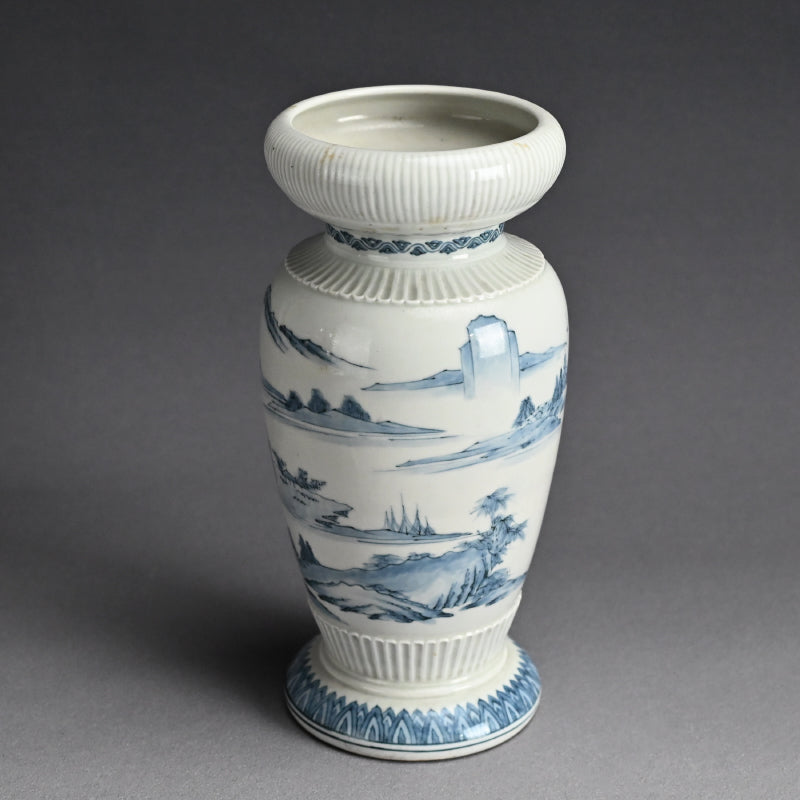 Fine Later Edo Hirado Porcelain Vase