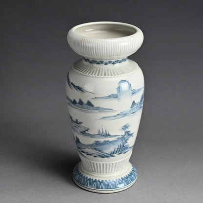 Fine Later Edo Hirado Porcelain Vase