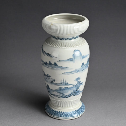 Fine Later Edo Hirado Porcelain Vase