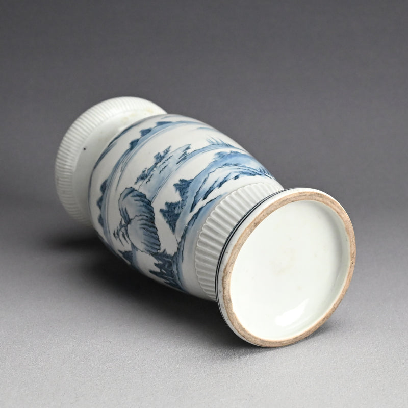 Fine Later Edo Hirado Porcelain Vase