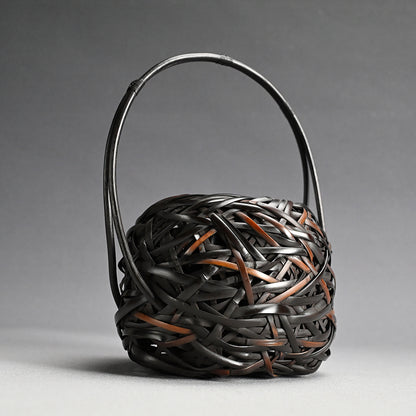 Phoenix Tail Bamboo Art Basket ー塩月 寿籃 “鳳尾竹 花篭”