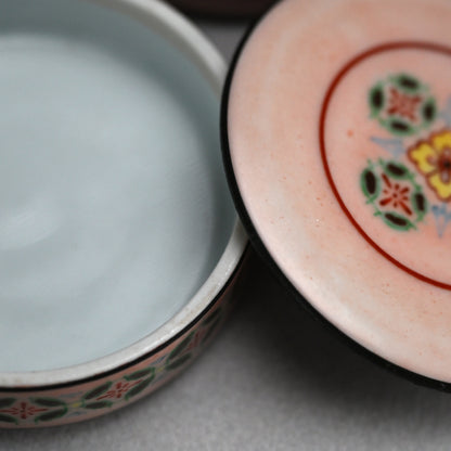 Pink Glazed Tiered Pottery Box ー四代 清水 六兵衛 “色繪 三個重 蓋物”
