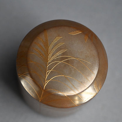 Refined Silver Makie Natsume Tea Caddy ー渡辺 松悦 "武蔵野蒔絵 雪吹"