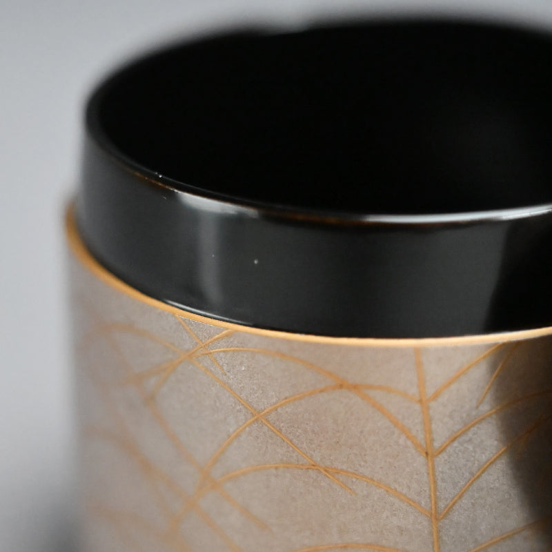 Refined Silver Makie Natsume Tea Caddy ー渡辺 松悦 "武蔵野蒔絵 雪吹"