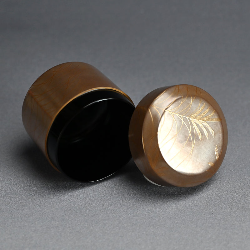 Refined Silver Makie Natsume Tea Caddy ー渡辺 松悦 "武蔵野蒔絵 雪吹"