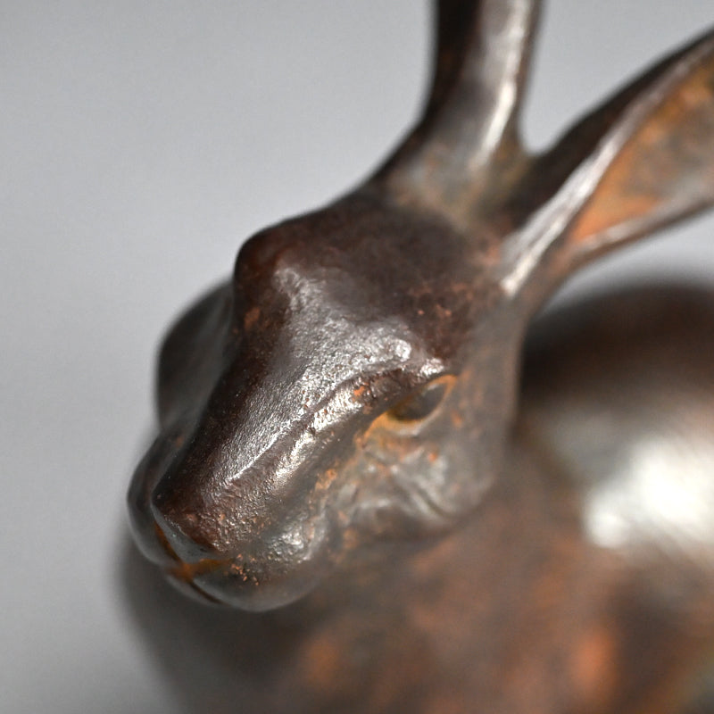 Japanese Bronze Rabbit Sculpture ー津田 永寿 “喜楽”
