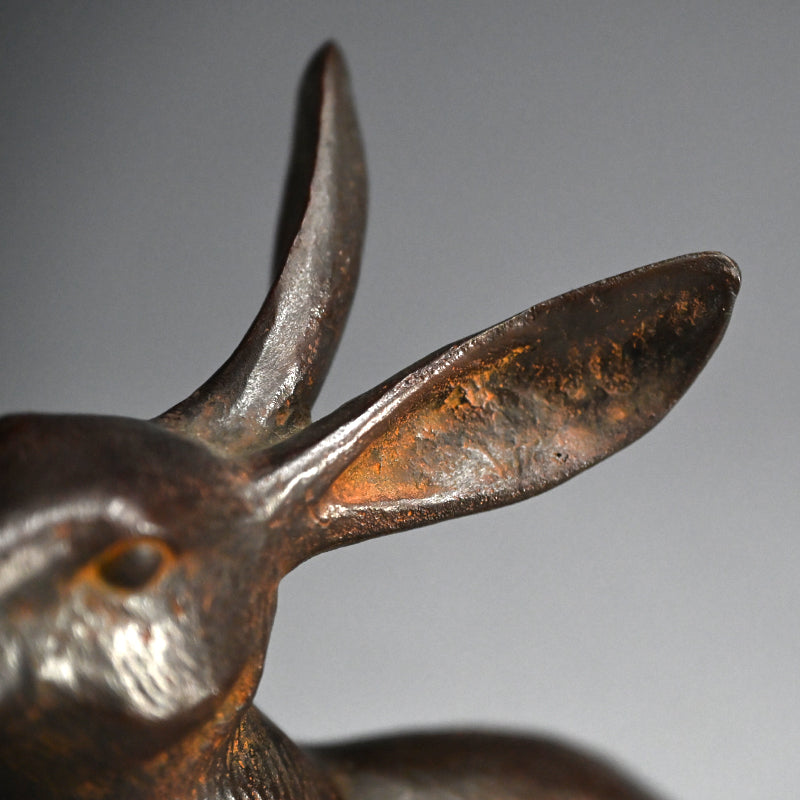 Japanese Bronze Rabbit Sculpture ー津田 永寿 “喜楽”