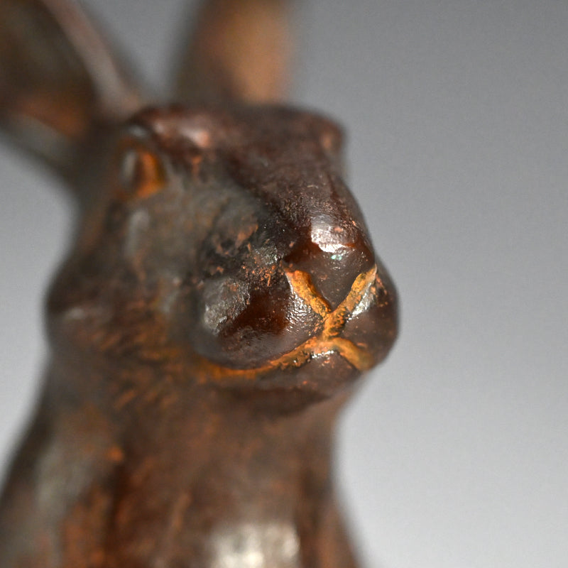 Japanese Bronze Rabbit Sculpture ー津田 永寿 “喜楽”