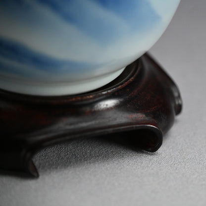 Porcelain Landscape Vase ー宮川 (真葛) 香山 “青華 山水之図 花瓶”