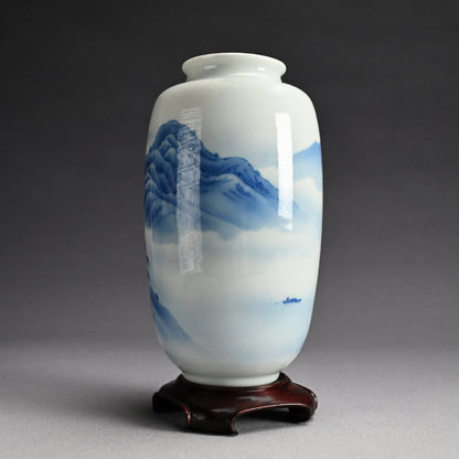 Porcelain Landscape Vase ー宮川 (真葛) 香山 “青華 山水之図 花瓶”