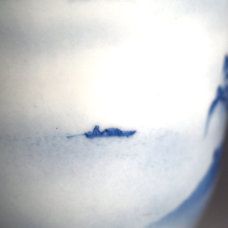 Porcelain Landscape Vase ー宮川 (真葛) 香山 “青華 山水之図 花瓶”