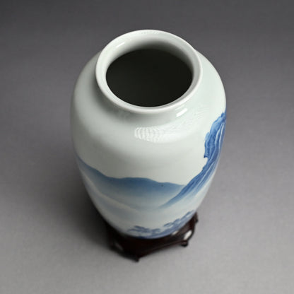 Porcelain Landscape Vase ー宮川 (真葛) 香山 “青華 山水之図 花瓶”
